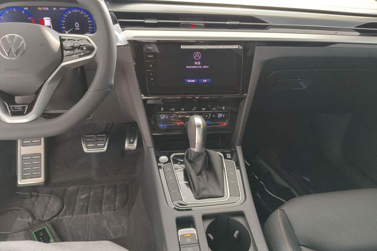 Used Volkswagen FAW-Volkswagen CC 2025 380TSI Striking All-Inclusive Edition Audio And AC Panel