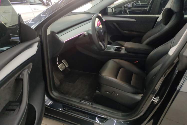 Used Tesla Model Y 2024 Rear-Wheel-Drive Version