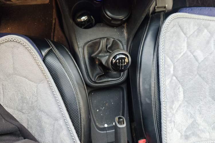 Used Volkswagen Polo 2014 1.4L Manual Fashion Edition
