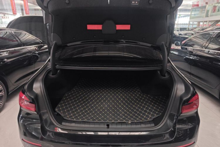 Used BMW 5 Series New Energy 2022 Updated Version 535Le Luxury Package Trunk