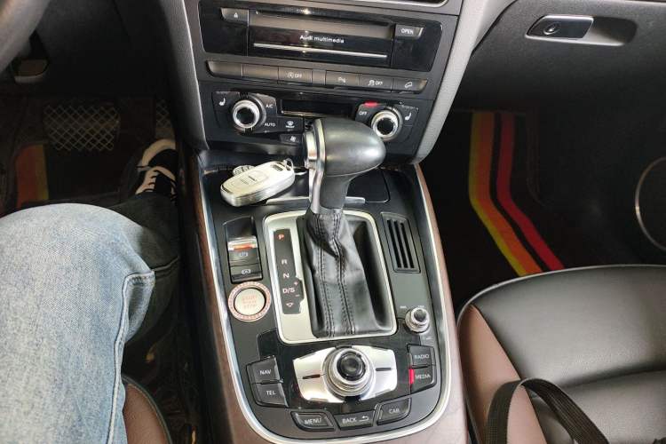 Used Audi Q5 2017 Plus 40 TFSI Comfort Model