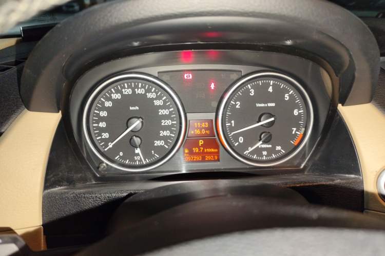 Used BMW X1 2010 xDrive25i Instrument Cluster