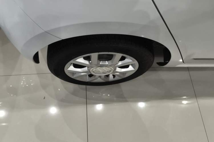 Used Volkswagen up! 2015 1.0L go high!
