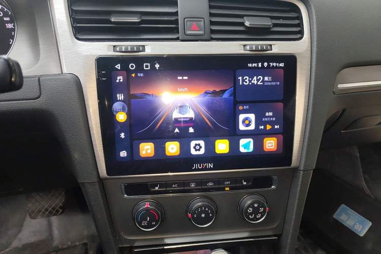 Used Volkswagen Golf 2015 1.4TSI Automatic Luxury Model
