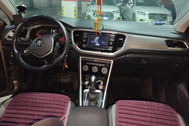 Used Volkswagen T-ROC 2018 280TSI DSG Two-Wheel Drive Advanced Version China V Emission Standard