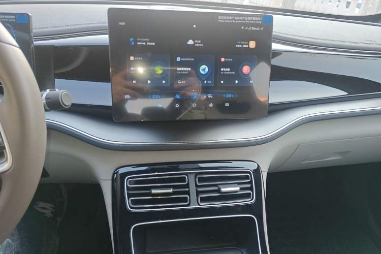 Used BYD Qin PLUS 2024 Honor Edition EV 420KM Leading Model
