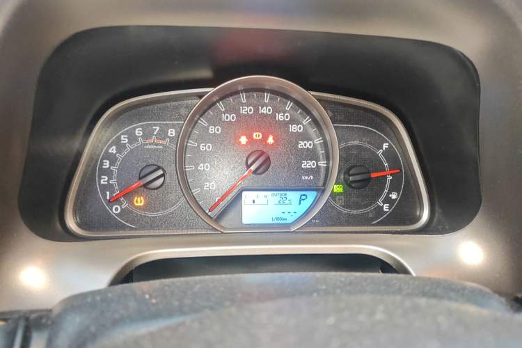 Used Toyota RAV4 2015 2.0L CVT Two-Wheel Drive Fashion Edition