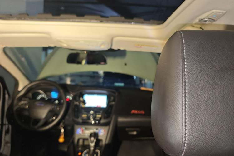 Used Ford Focus 2017 Sedan EcoBoost 125 Automatic Supreme Style SmartDrive Edition
