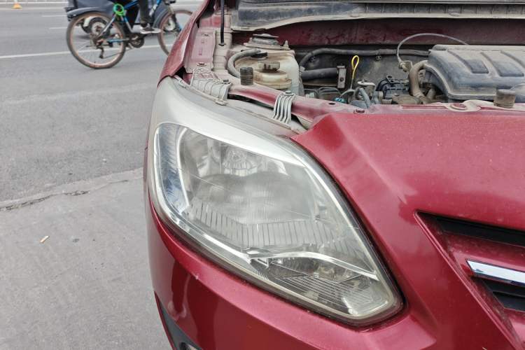 Used CHANGAN Alsvin V3 2012 1.3L Manual Comfort Version China IV Standard Right Front Headlight