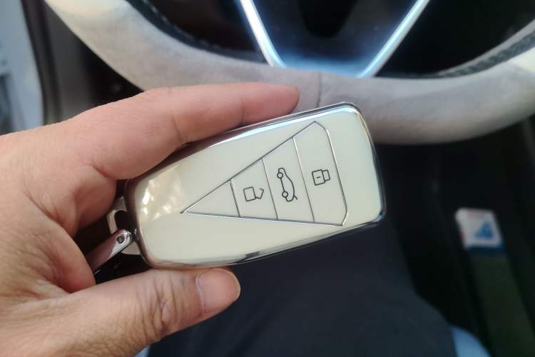 Used Venucia V 2023 260T Idol Edition Pro Vehicle Key