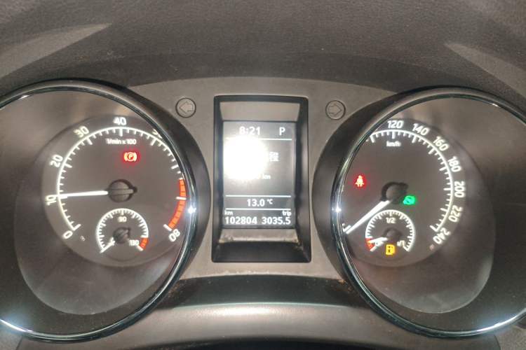 Used Skoda Yeti 2014 1.8TSI DSG Polar Edition Instrument Cluster