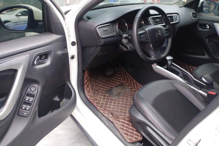 Used Citroen C3-XR 2017 230THP Automatic Pioneer Model Driver Seat