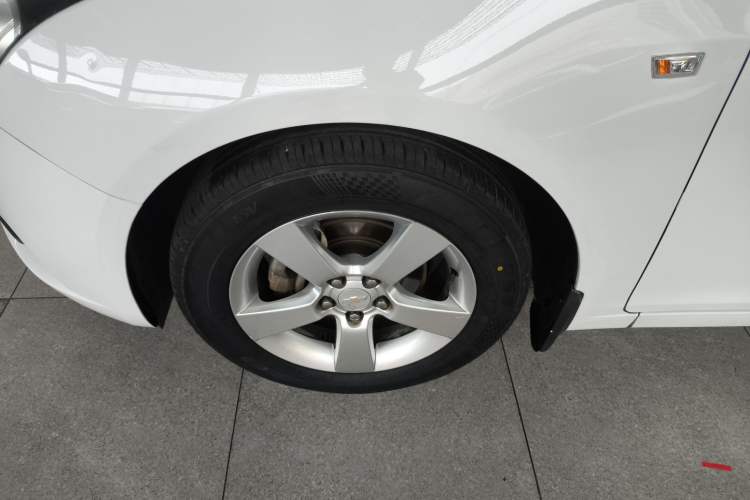 Used Chevrolet Cruze 2013 1.8L SE AT Exterior 4