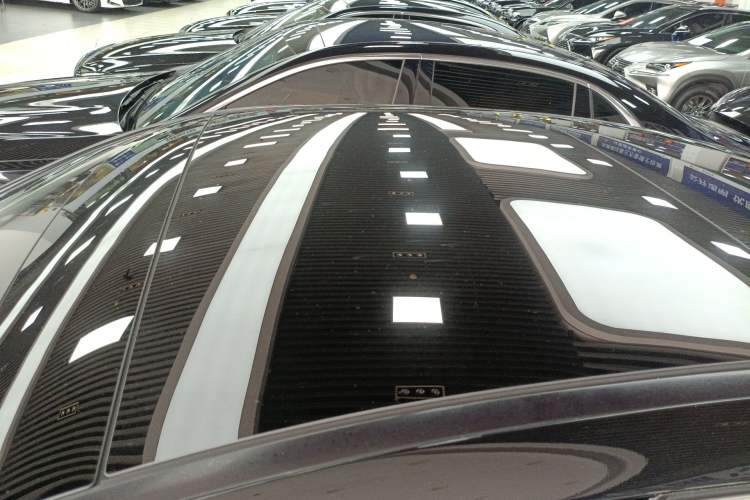 Used Mercedes-Benz E-Class 2025 Facelift E 300 L Luxury Edition Roof