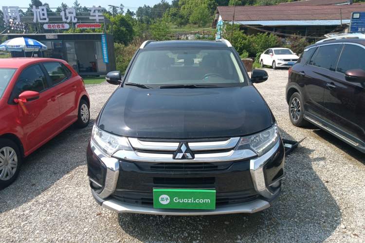 Used Mitsubishi Outlander 2018 2.0L Two-Wheel Drive Glory Edition 5 Seats
