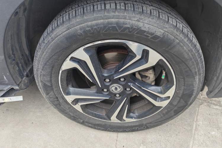 Used Dongfeng Aeolus AX7 2016 2.0L Automatic Zhiyi Trim
