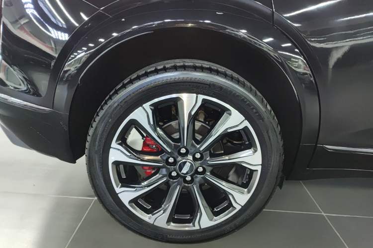 Used Cadillac XT5 2025 2.0T Platinum Edition
