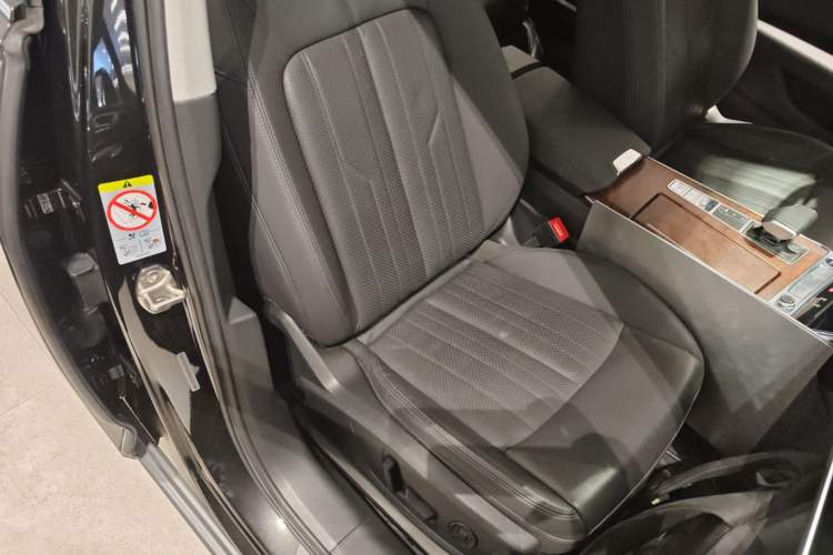 Used Audi A6 2021 allroad quattro Explorer 55 TFSI Prestige Off-Road Model