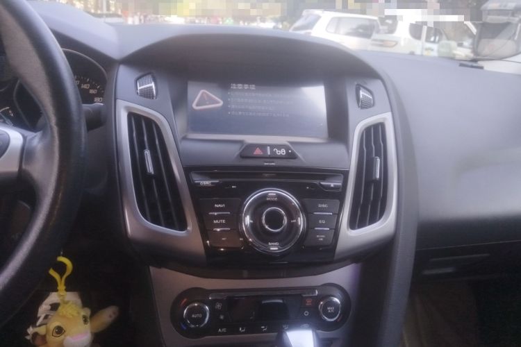 Used Ford Focus 2012 Sedan 1.6L Automatic Fashion Edition
