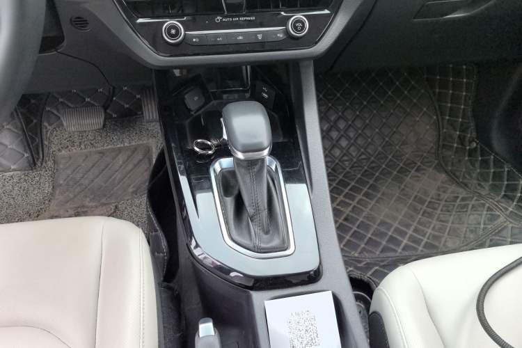 Used Ford Escort 2021 1.5L Automatic Diamond Edition Gear Lever