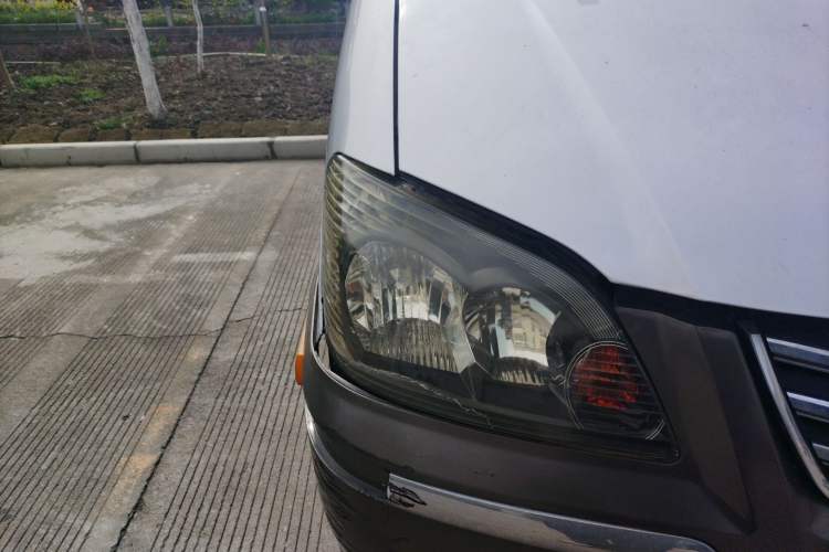 Used FORTHING Lingzhi 2013 M5 Q7 2.0L 7-Seater Long-Wheelbase Comfort Model