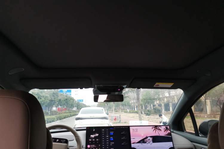 Used Li Auto Li Auto i6 2025 Model Four-Wheel-Drive Standard Type
