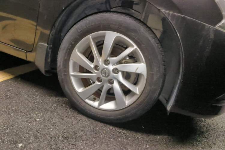 Used Nissan Sylphy 2012 1.8XL CVT Luxury Edition Right Front Wheel Hub