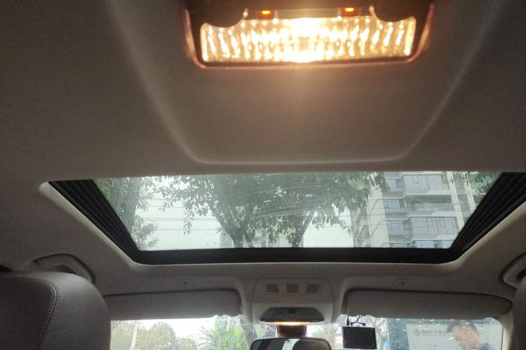 Used BMW 5 Series 2014 525Li Luxury Design Package