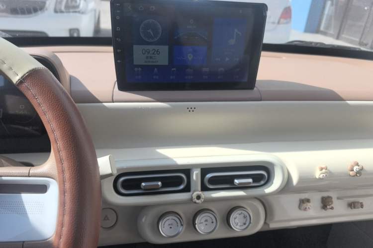 Used Wuling Hongguang MINIEV 2024 3rd Generation 215km Youth Edition Audio And AC Panel