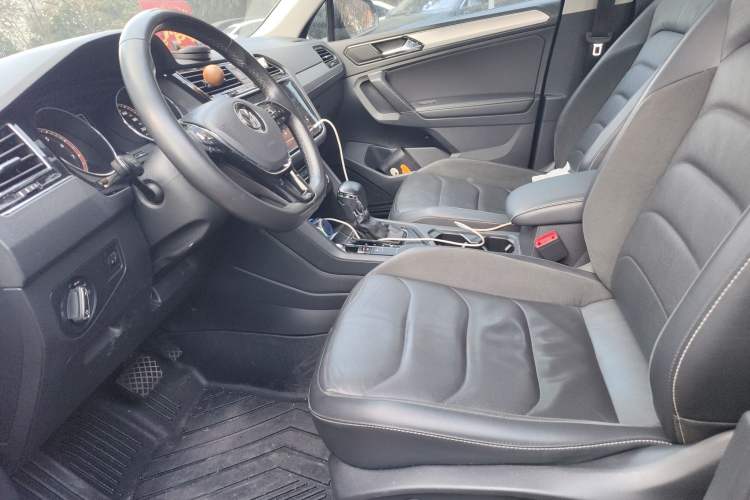 Used Volkswagen Tiguan L 2020 330TSI Automatic Two-Wheel Drive Panoramic Comfort Edition China VI Standard