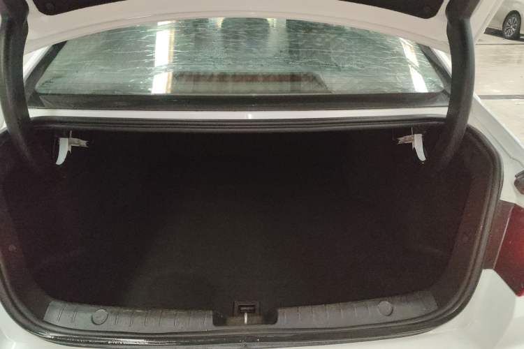 Used Geely Auto Emgrand GL 2017 1.3T Manual Elite Model
