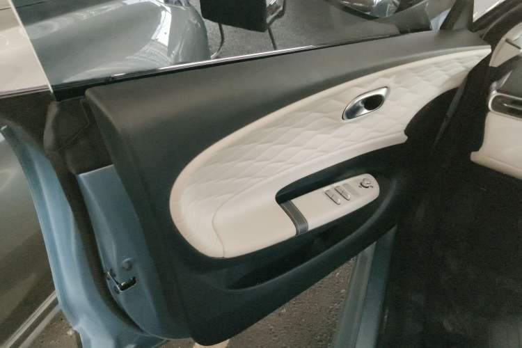 Used Dongfeng NAMMI 01 2024 330 Plus