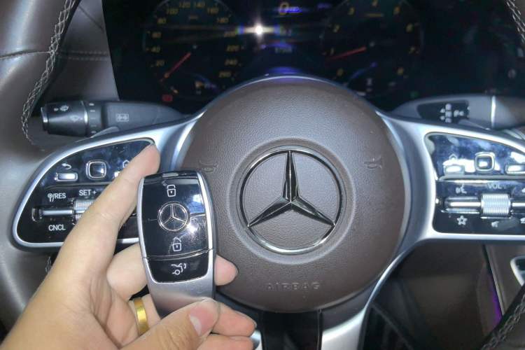 Used Mercedes-Benz E-Class 2019 E 200 L 4MATIC