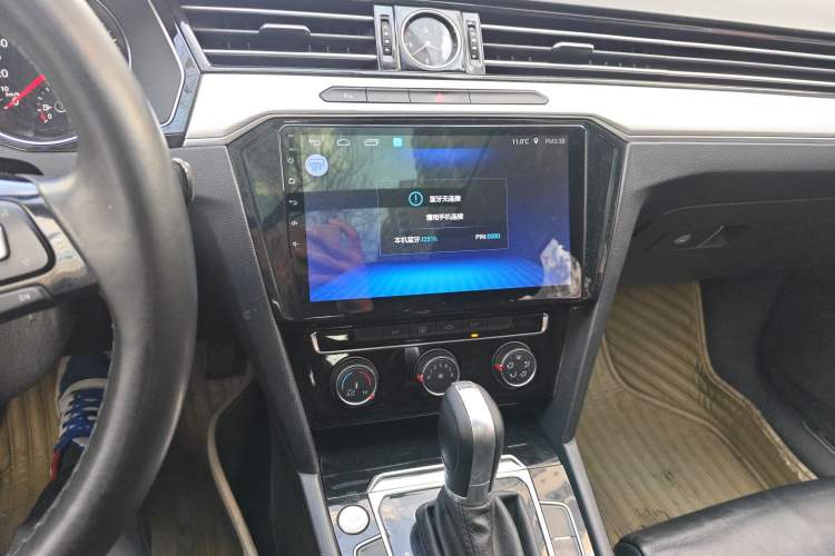 Used Volkswagen Magotan 2017 330TSI DSG Leading Model Audio And AC Panel