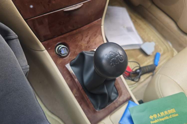 Used Toyota Corolla EX 2013 1.6L Manual Luxury Edition Gear Lever