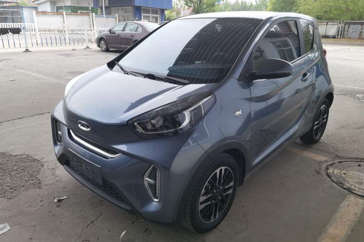 Used Chery QQ Little Ant 2022 Revised Version Sweet Pink Edition Half-Sugar Version Lithium Iron Phosphate 30.7 kWh 30 kW 301 km