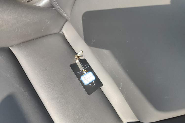 Used Tesla Model 3 2019 Long-Range All-Wheel-Drive Version
