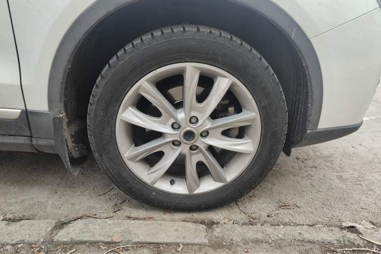 Used Haval H7 2016 Blue-Label H7 2.0T Automatic Luxury Model Right Front Wheel Hub