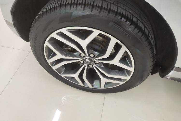 Used Land Rover Range Rover Evoque New Energy 2022 Aurora L P300e Plug-in Hybrid Electric Version
