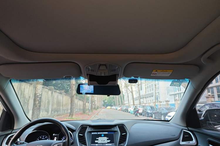 Used Hyundai Santa Fe 2017 2.0T Automatic All-Wheel Drive Smart 7-Seater