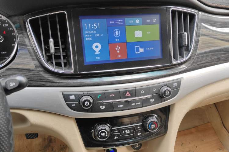 Used Baojun 730 2016 1.5T Manual Luxury Edition 7 Seats
