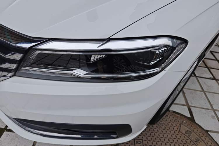 Used Volkswagen Lavida 2021 1.5L Automatic Comfort Edition Left Front Headlight