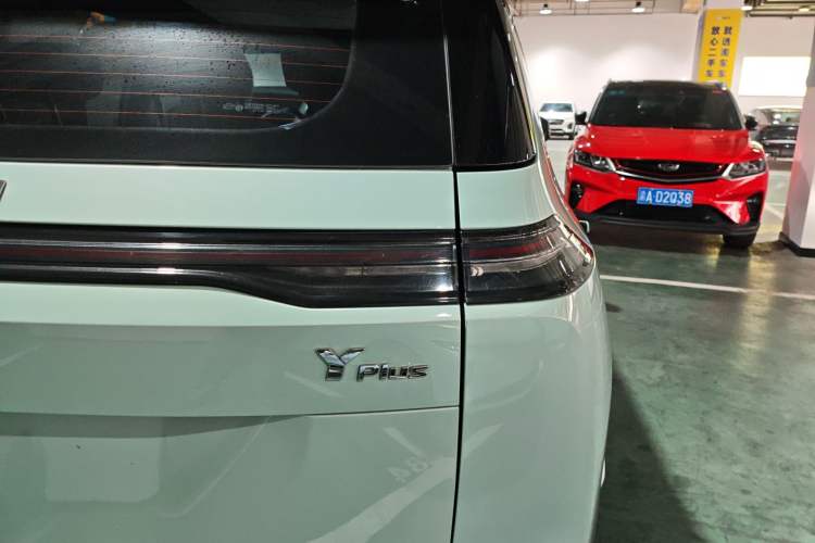 Used AION Y 2022 Plus 70 Tech Edition