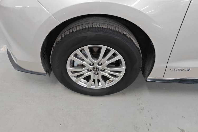 Used Toyota Sienna 2021 2.5L Hybrid Premium Edition