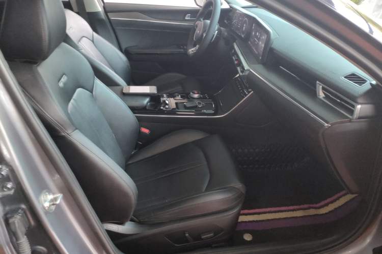 Used Kia K5 2021 380T GT-Line Refreshed Edition Right Front Seat