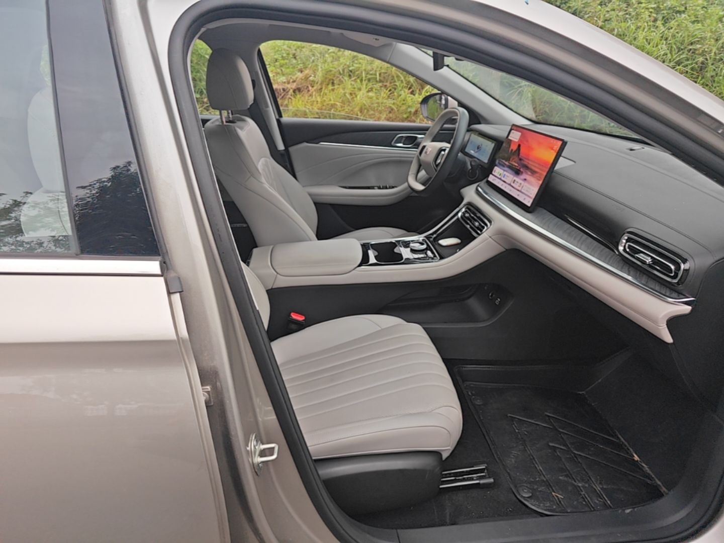 Geely Galaxy Stellar 6 2026 Model 125km Exploration+ Edition — снимка 19