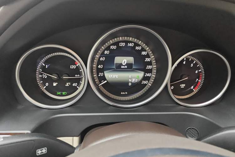 Used Mercedes-Benz E-Class 2015 E 200 L
