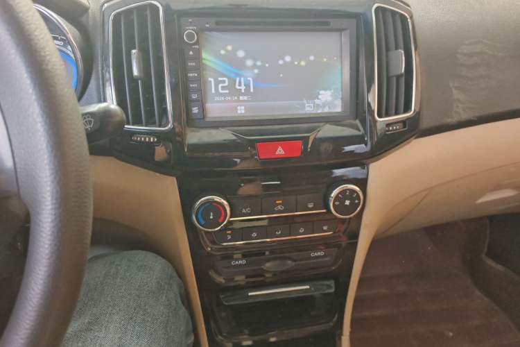 Used Chery E3 2015 1.5L Manual Fashion Model Audio And AC Panel