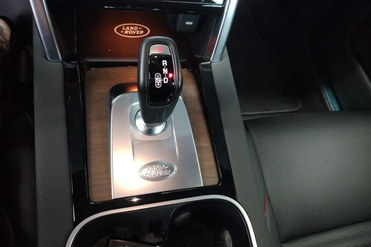 Used Land Rover Discovery Sport New Energy 2022 Facelifted P300e Plug-in Hybrid Electric Version