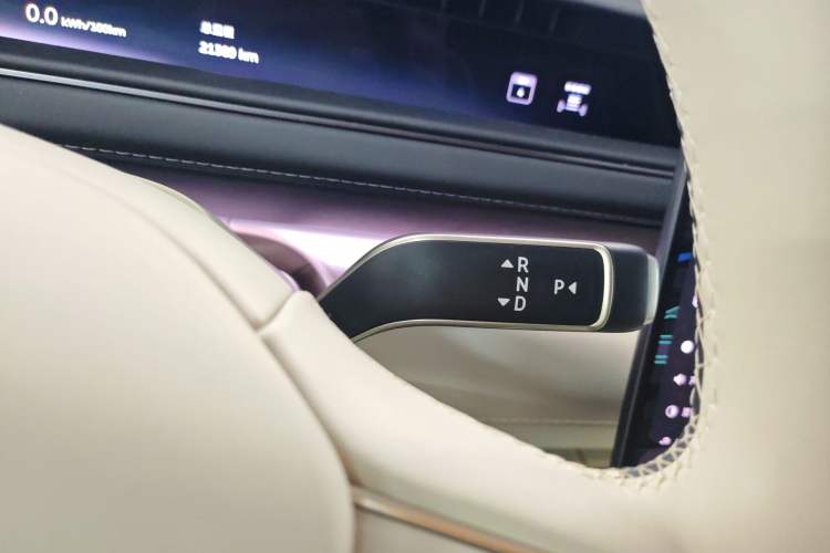 Used Nio ES8 2026 Model 6-seat Executive Signature Edition Gear Lever